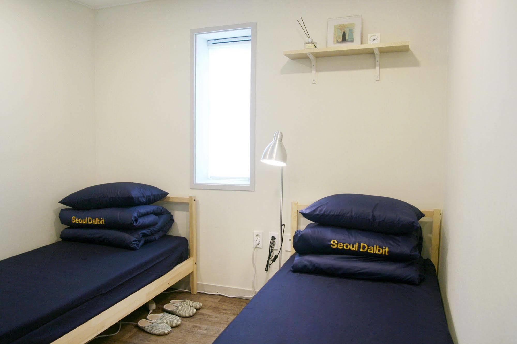 Seoul Dalbit Dongdaemun Guesthouse Bagian luar foto