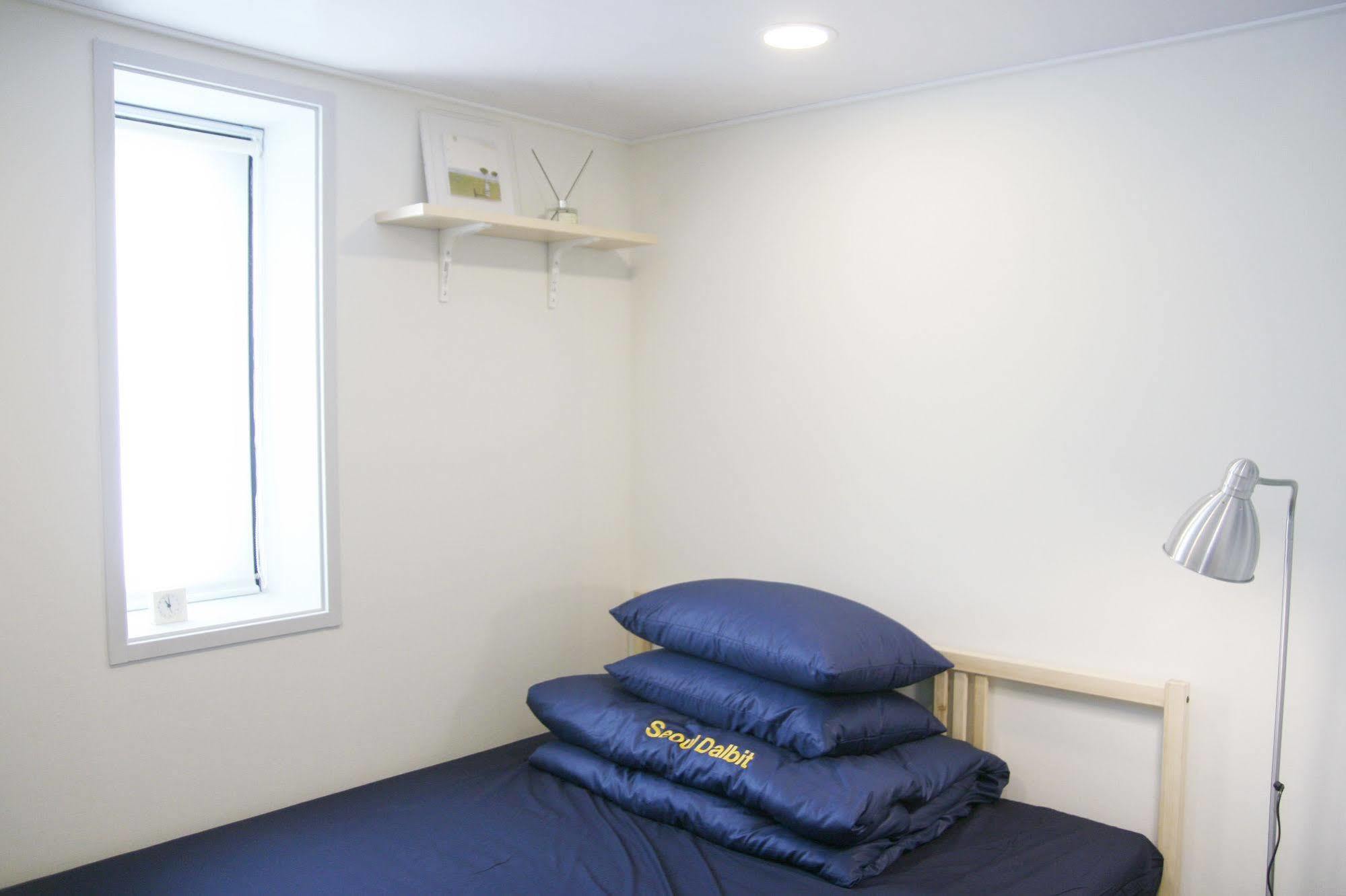 Seoul Dalbit Dongdaemun Guesthouse Bagian luar foto